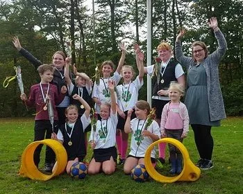 Kampioensfeest van Wees Kwiek op het veld