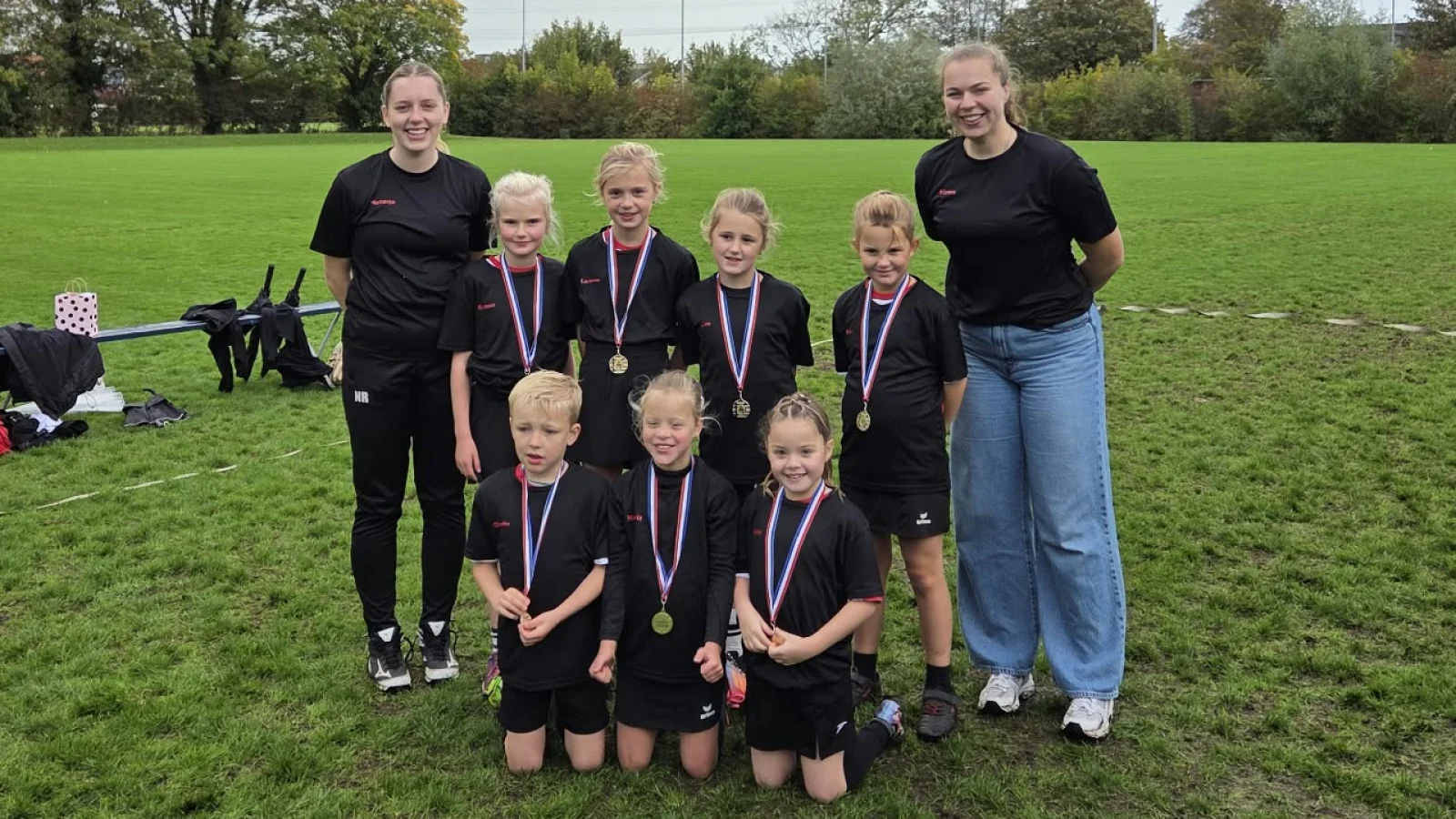 J3 onverslagen kampioen